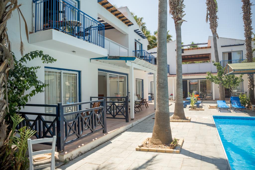 Periyiali Apartments Polis Kültér fotó