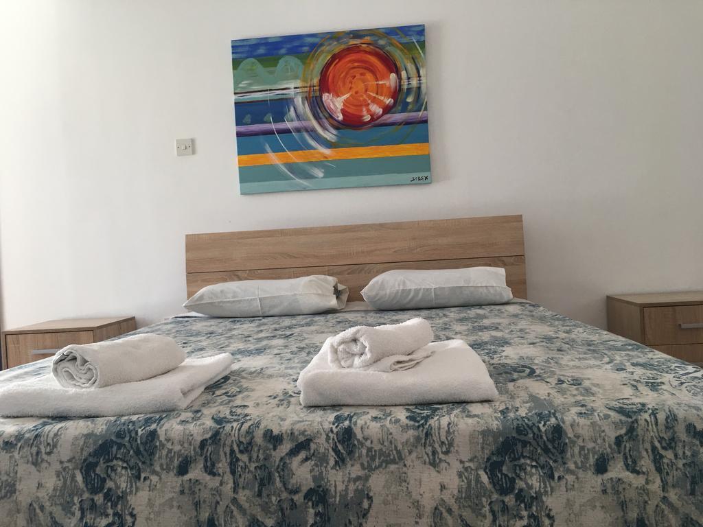 Periyiali Apartments Polis Kültér fotó