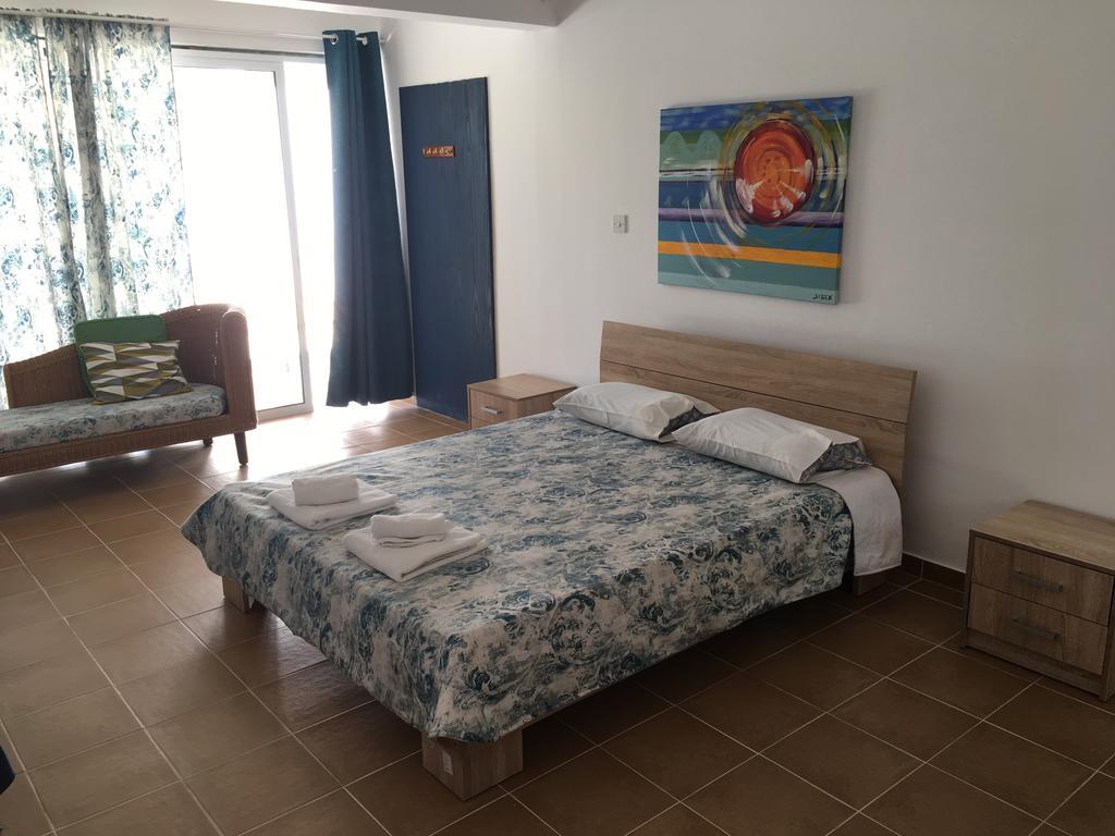 Periyiali Apartments Polis Kültér fotó