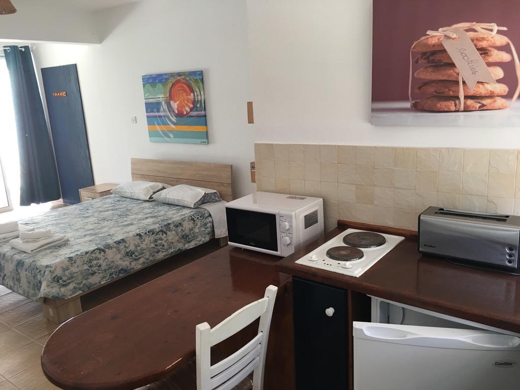 Periyiali Apartments Polis Kültér fotó